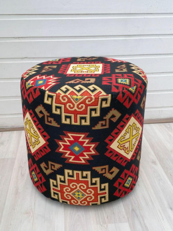 Круглый пуф из гобелена Арарат, съемный чехол | TAPTEX.RU